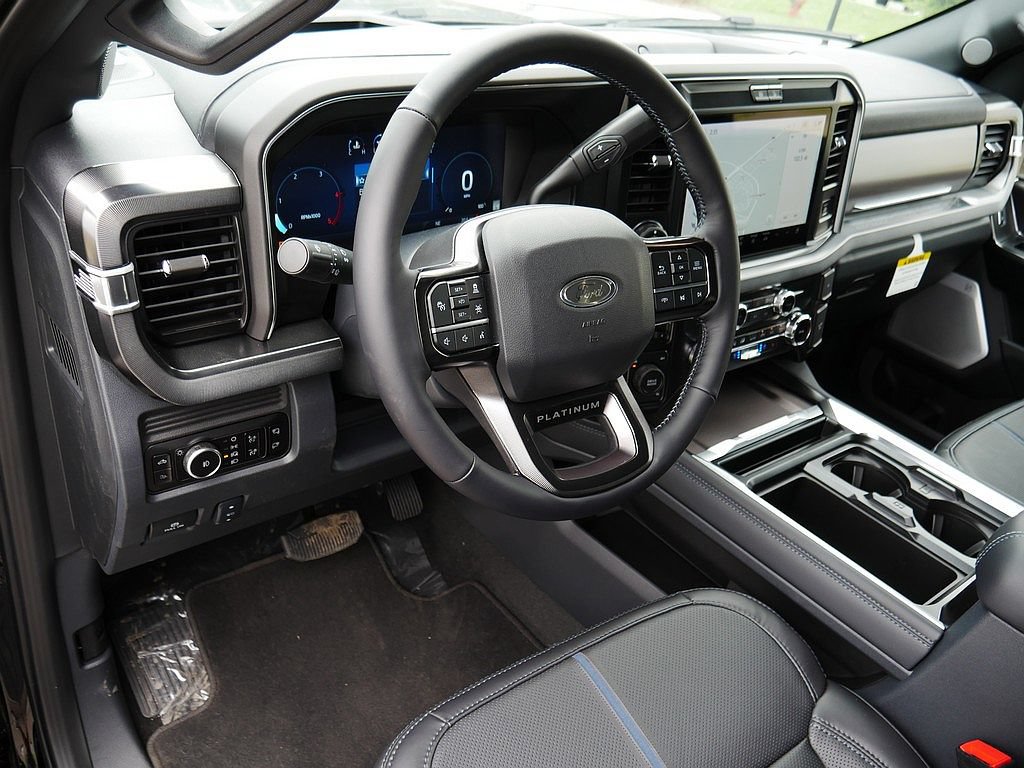 Used 2026 Ford F350 Platinum AWD/4WD image 12