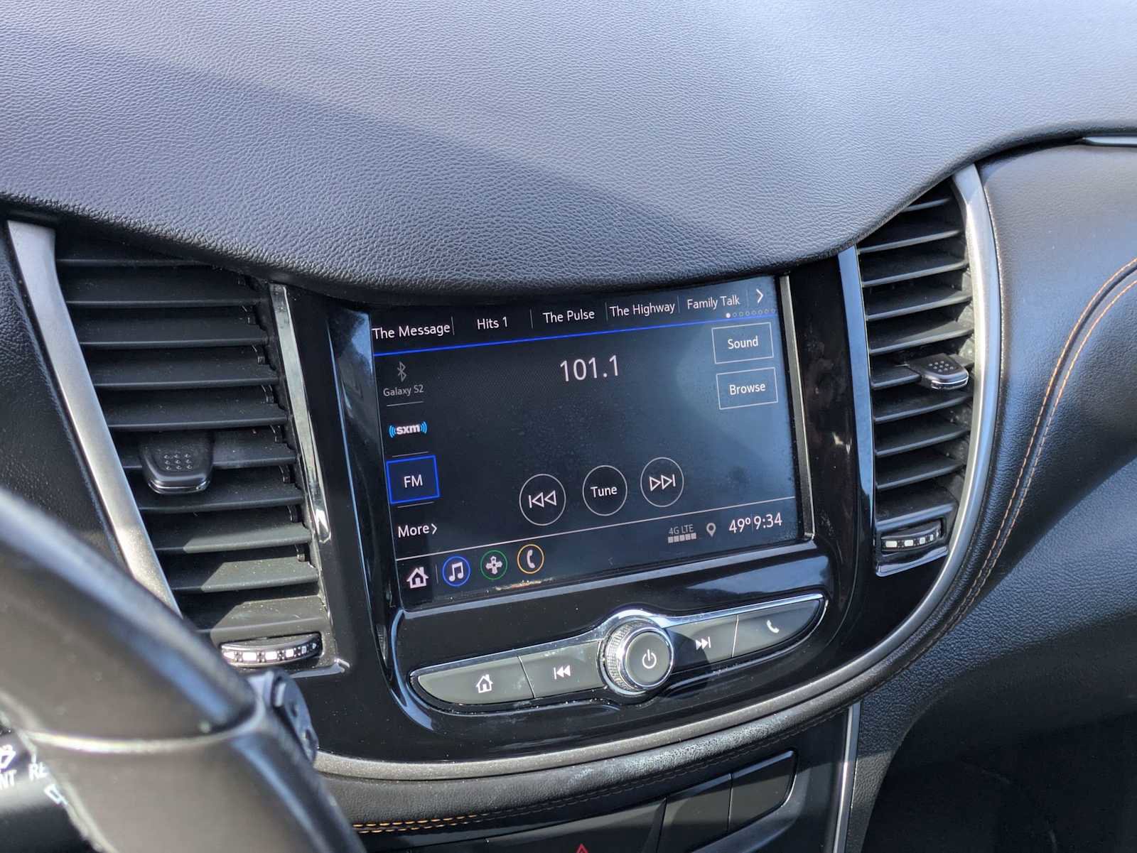 Used 2020 Chevrolet Trax LT w/ LT Convenience Package image 30