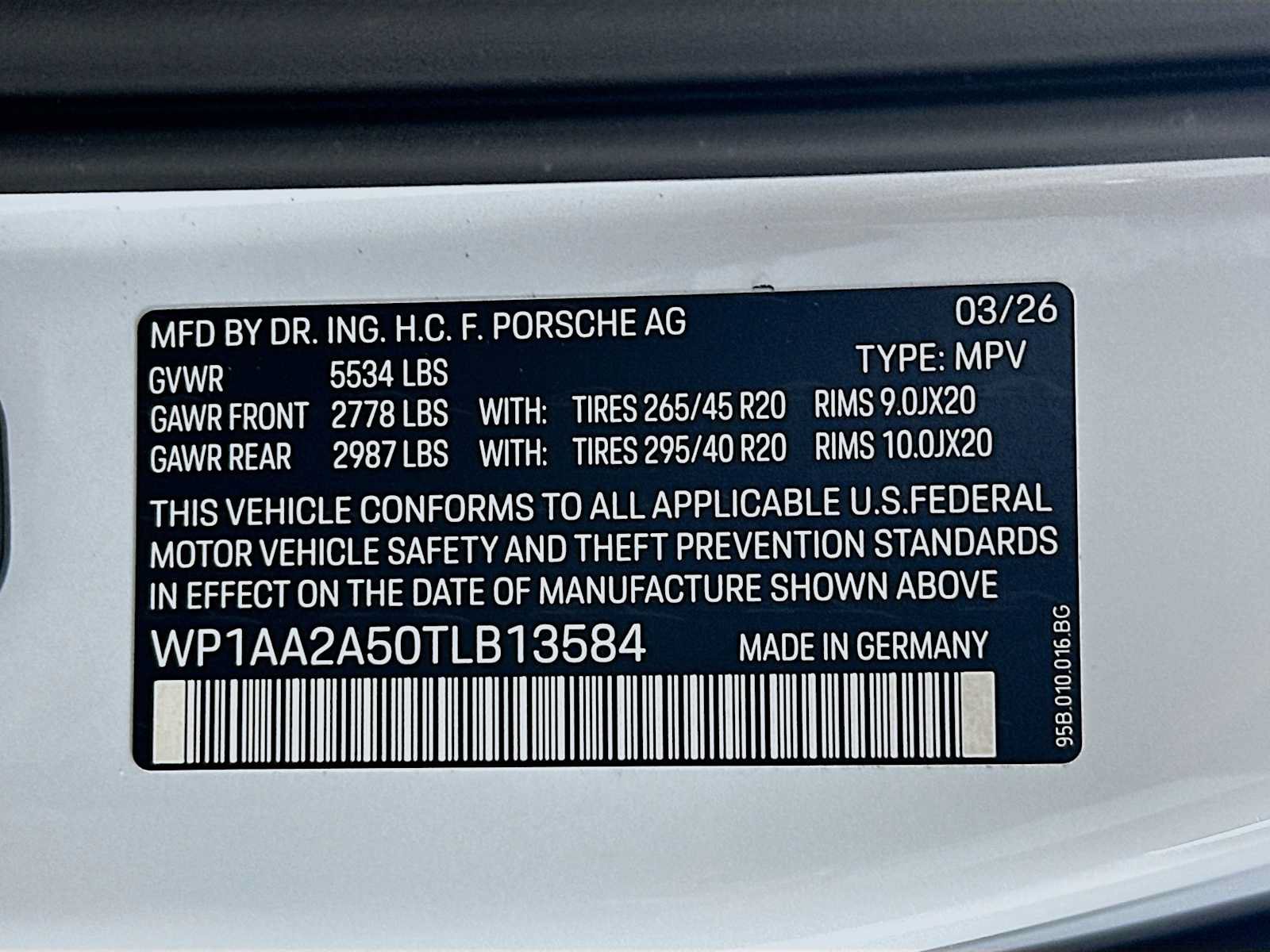 New 2026 Porsche Macan AWD/4WD image 33