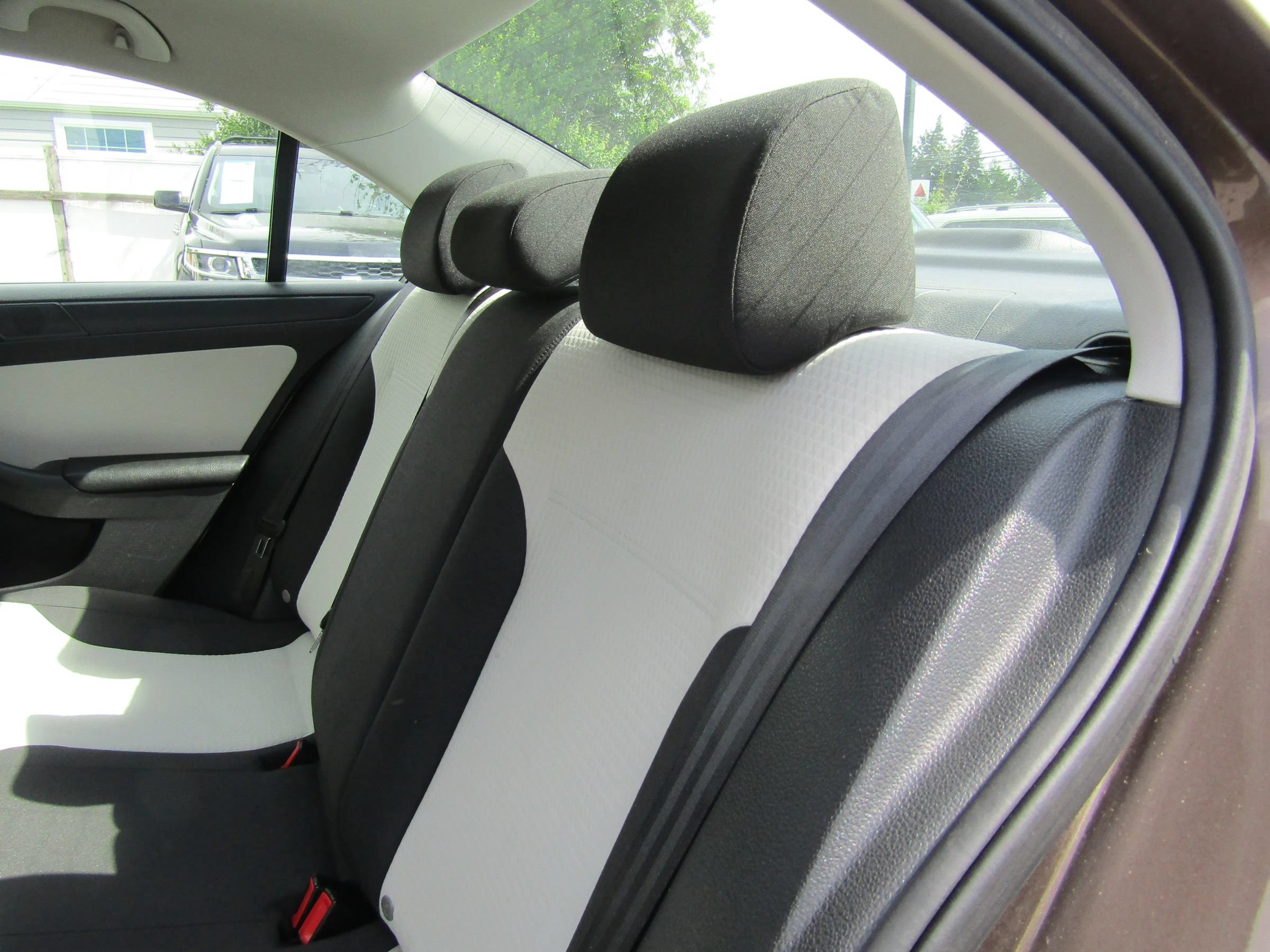 Used 2015 Volkswagen Jetta S FWD image 16