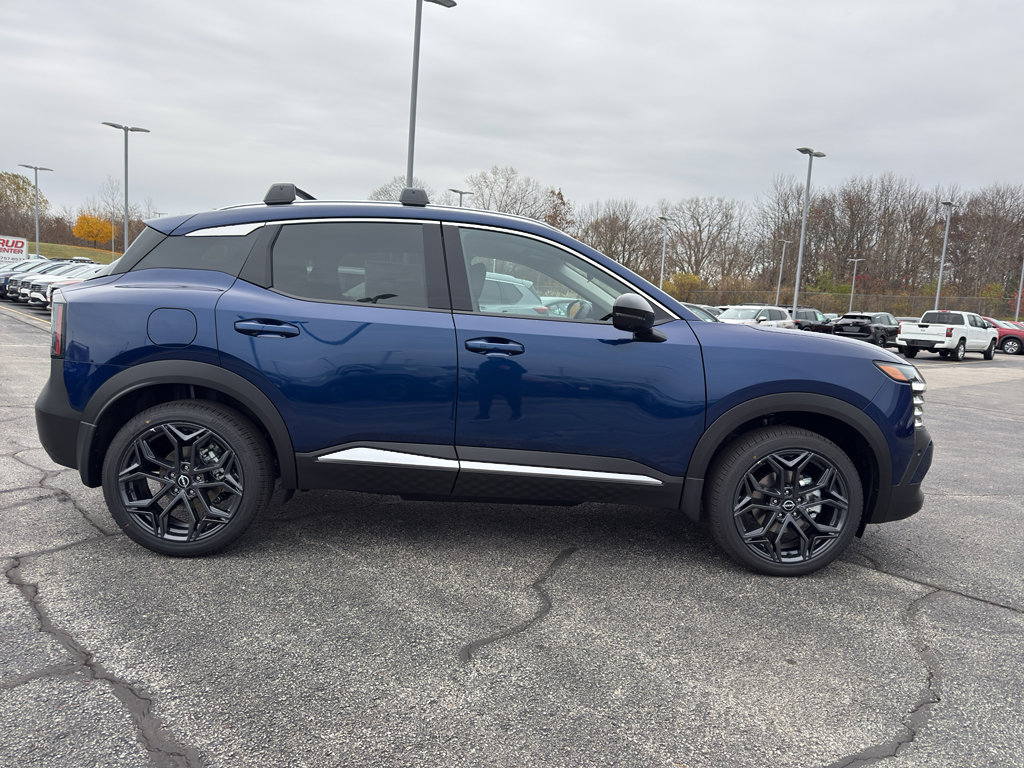 New 2026 Nissan Kicks SR w/ Cold Weather Package image 4