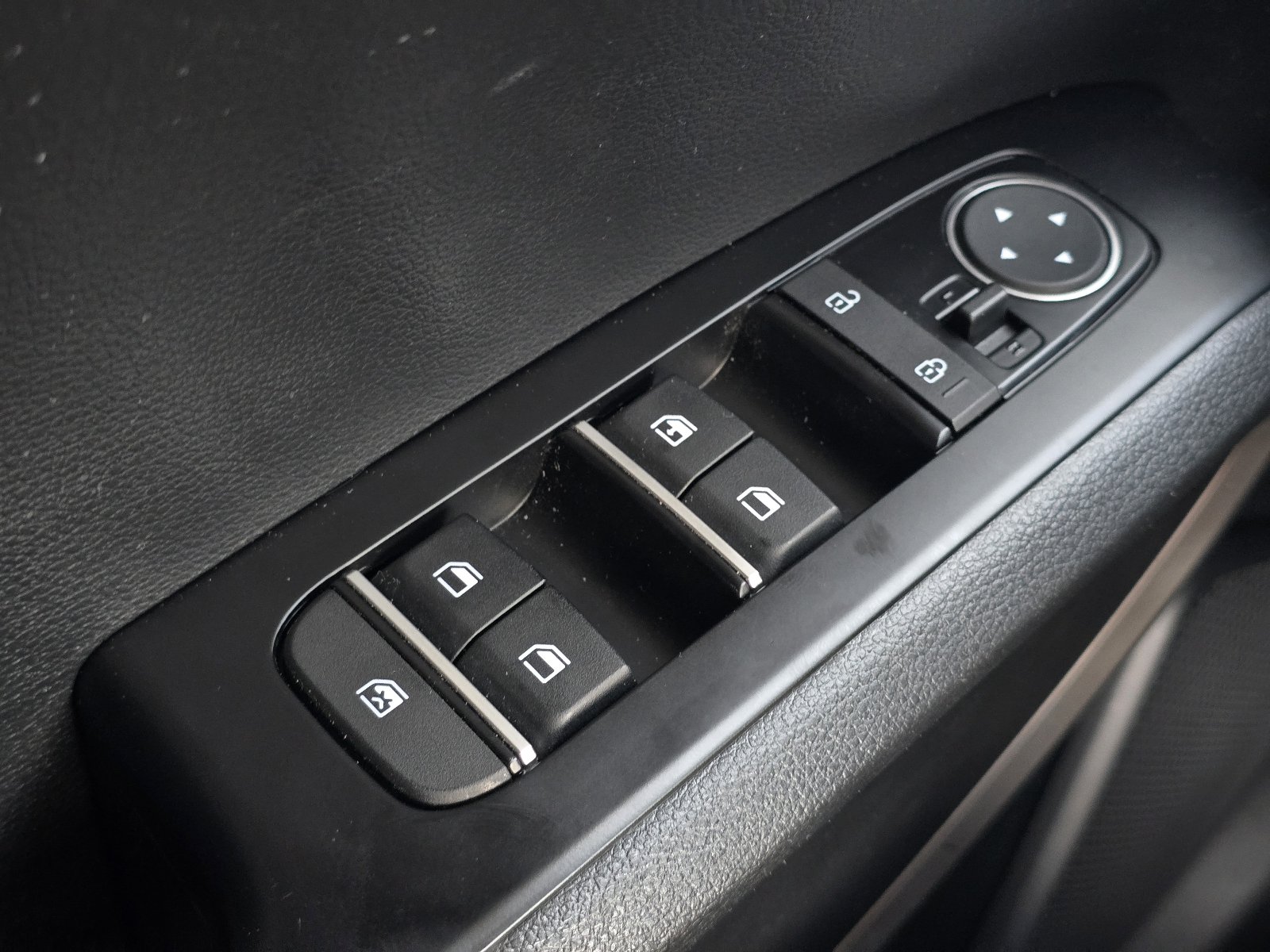 Used 2024 Kia Soul LX w/ Option Group 015 FWD image 23
