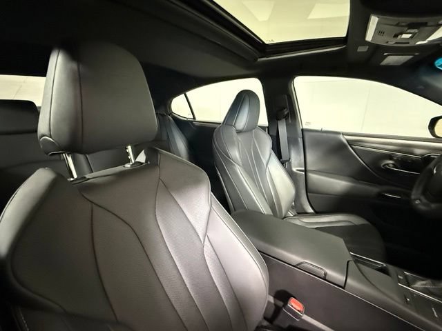 Used 2022 Lexus ES 350 F Sport w/ Accessory Package 2 FWD image 31