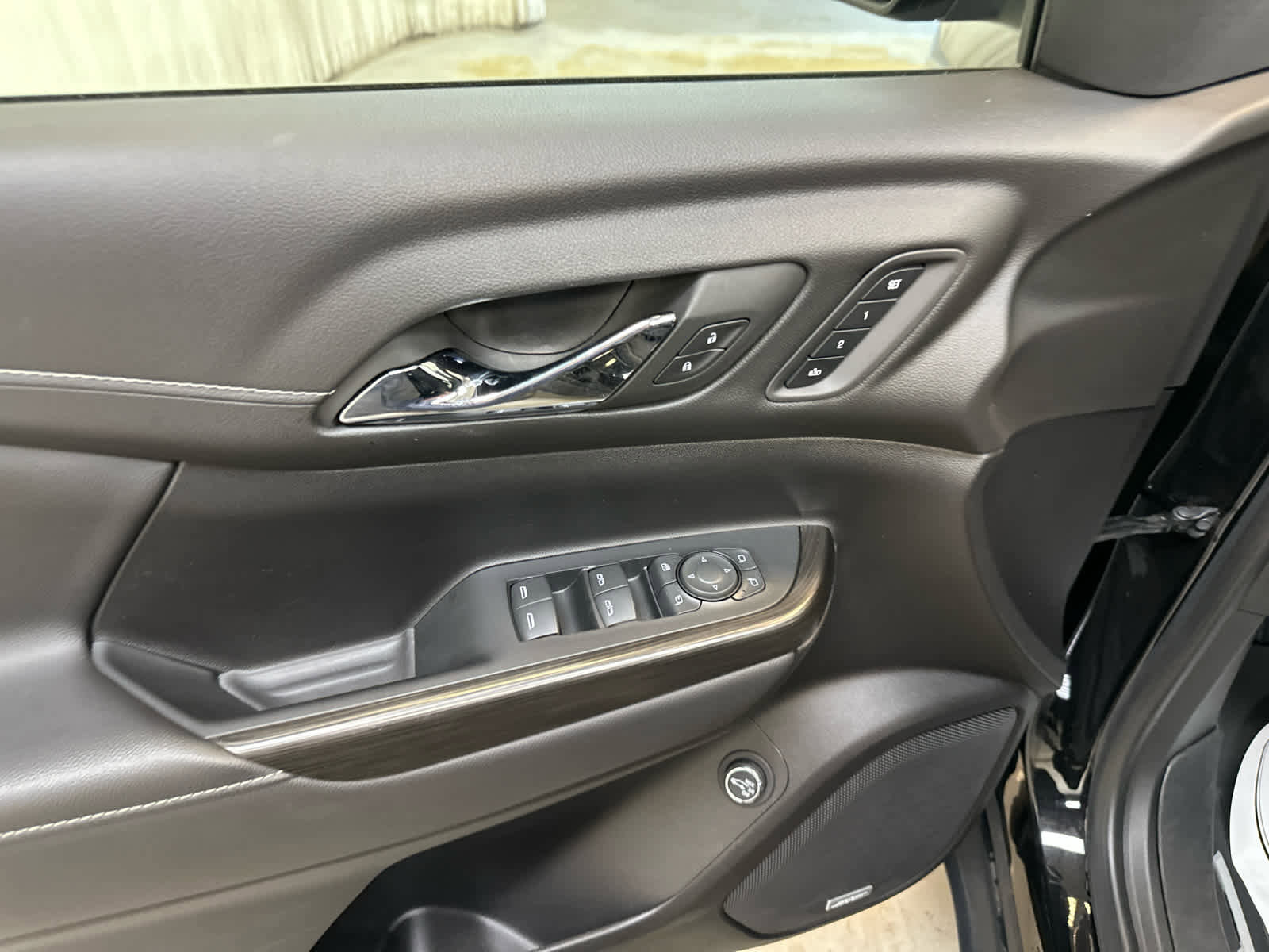 Used 2023 GMC Acadia SLT w/ Preferred Package AWD/4WD image 25