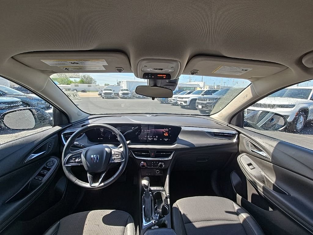 Used 2025 Buick Encore GX Preferred FWD image 49