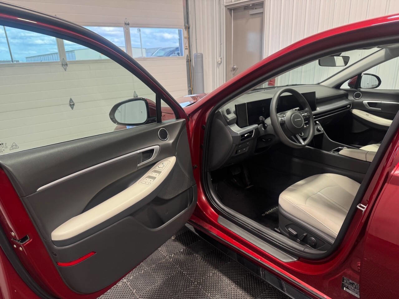 Used 2025 Hyundai Sonata SEL image 8