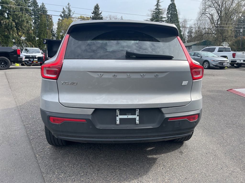 Used 2023 Volvo XC40 Recharge Ultimate image 6