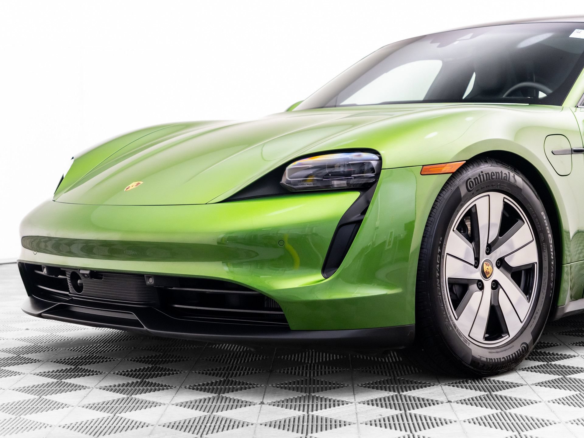 Certified 2023 Porsche Taycan RWD image 38