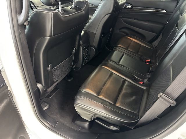 Used 2019 Jeep Grand Cherokee Overland w/ Jeep Active Safety Group image 23