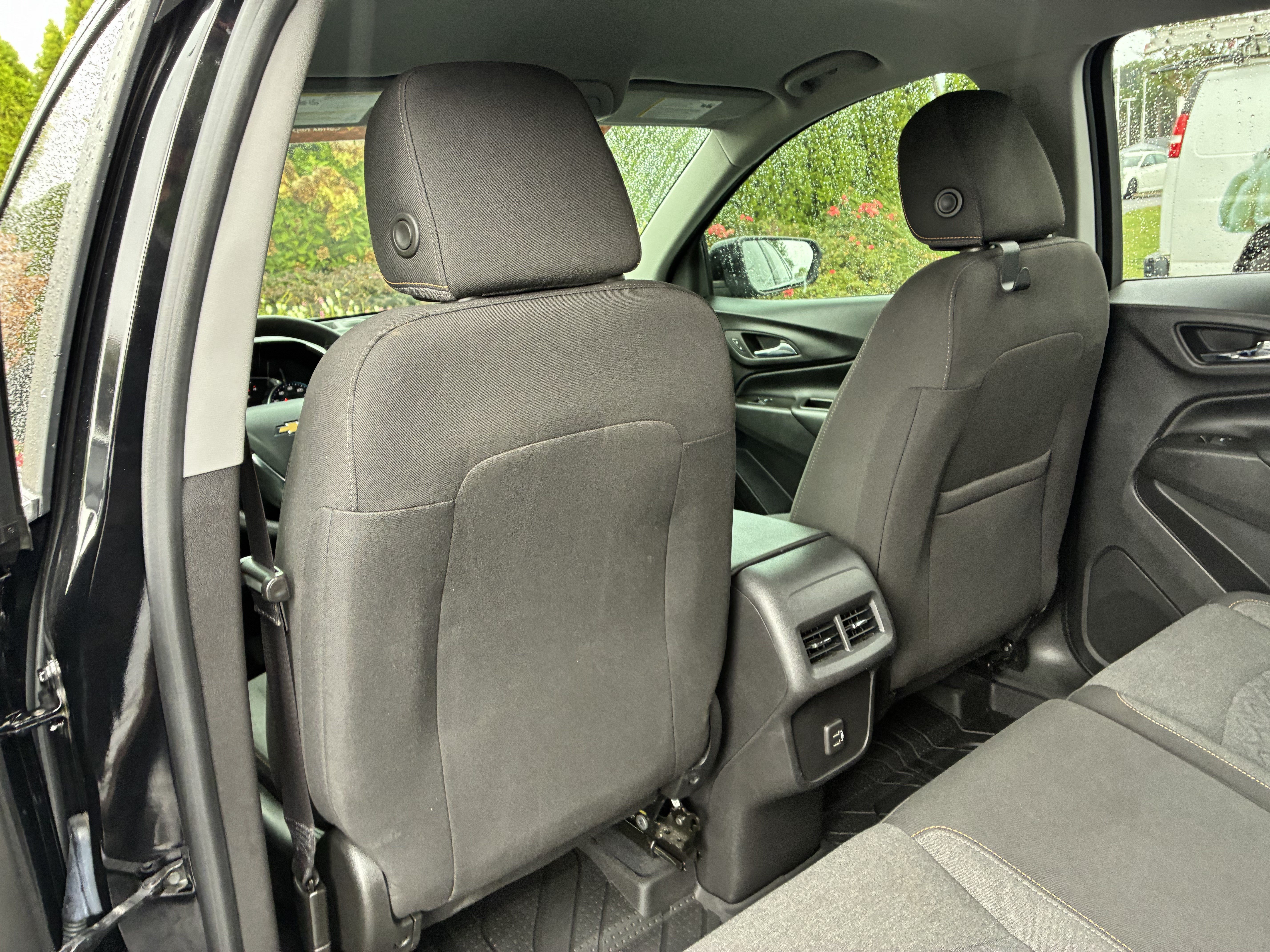Used 2022 Chevrolet Equinox LT w/ LPO, Floor Liner Package FWD image 16
