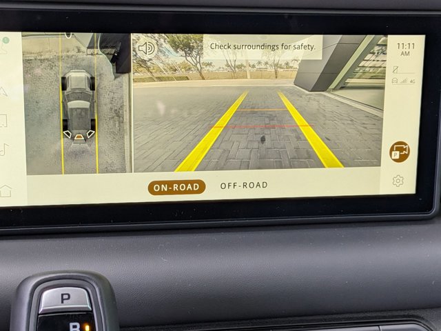 Used 2023 Land Rover Defender 90 X-Dynamic SE image 11