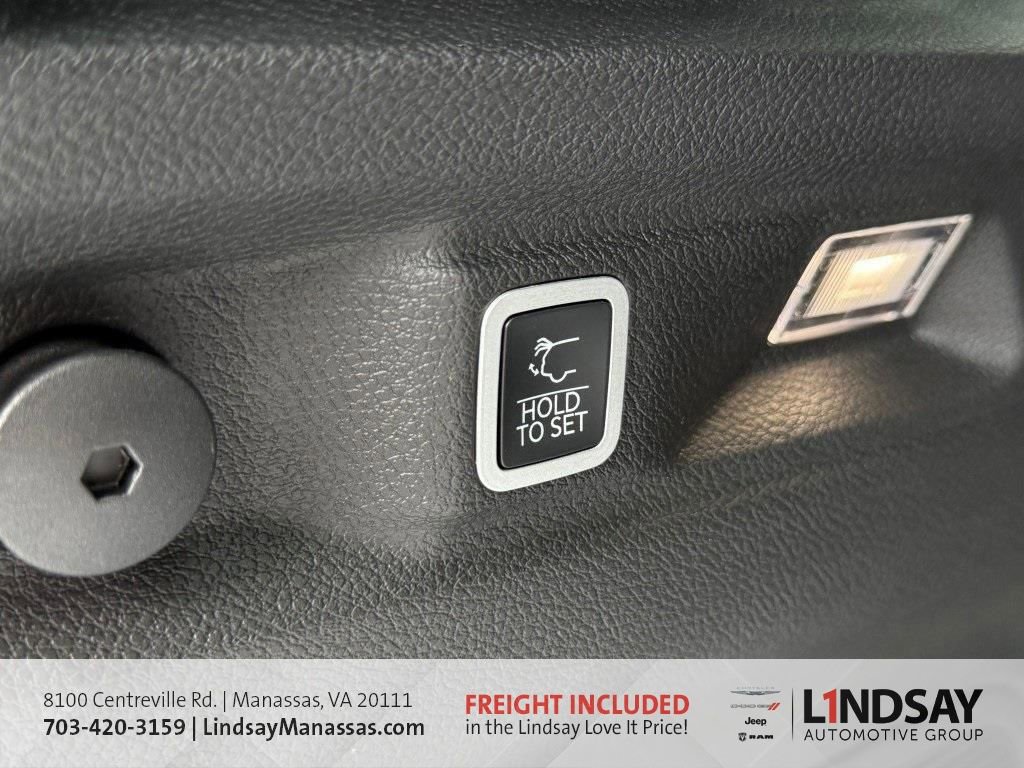 New 2025 Jeep Grand Cherokee L Limited w/ Luxury Tech Group II image 18