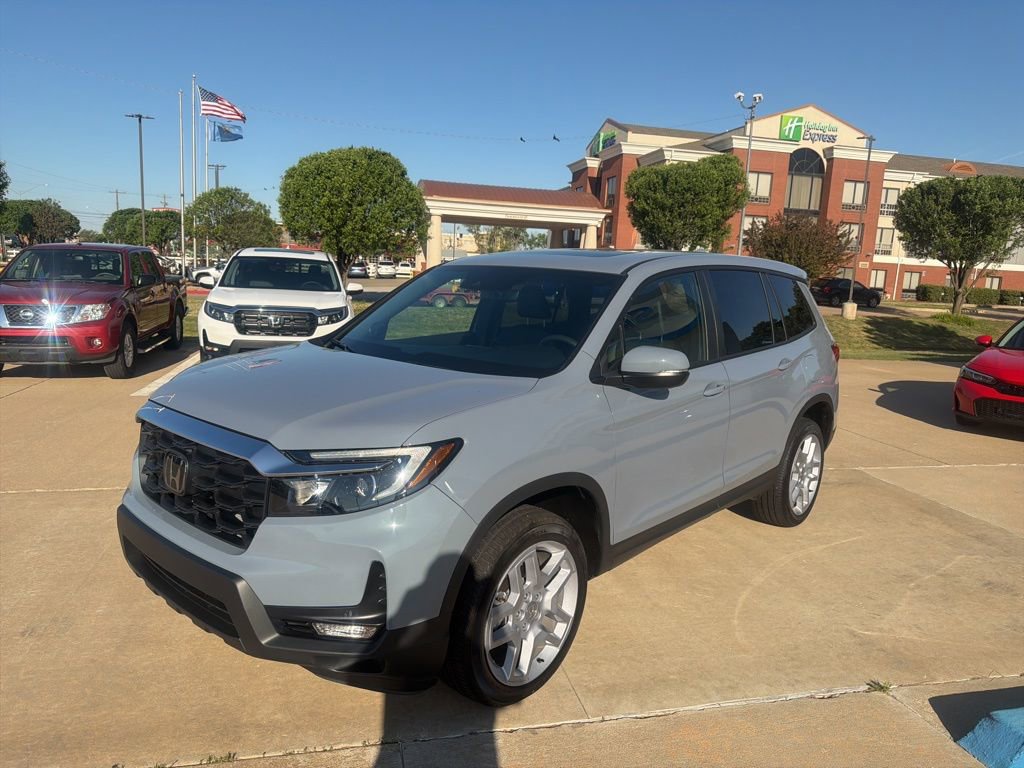 Used 2024 Honda Passport EX-L image 4