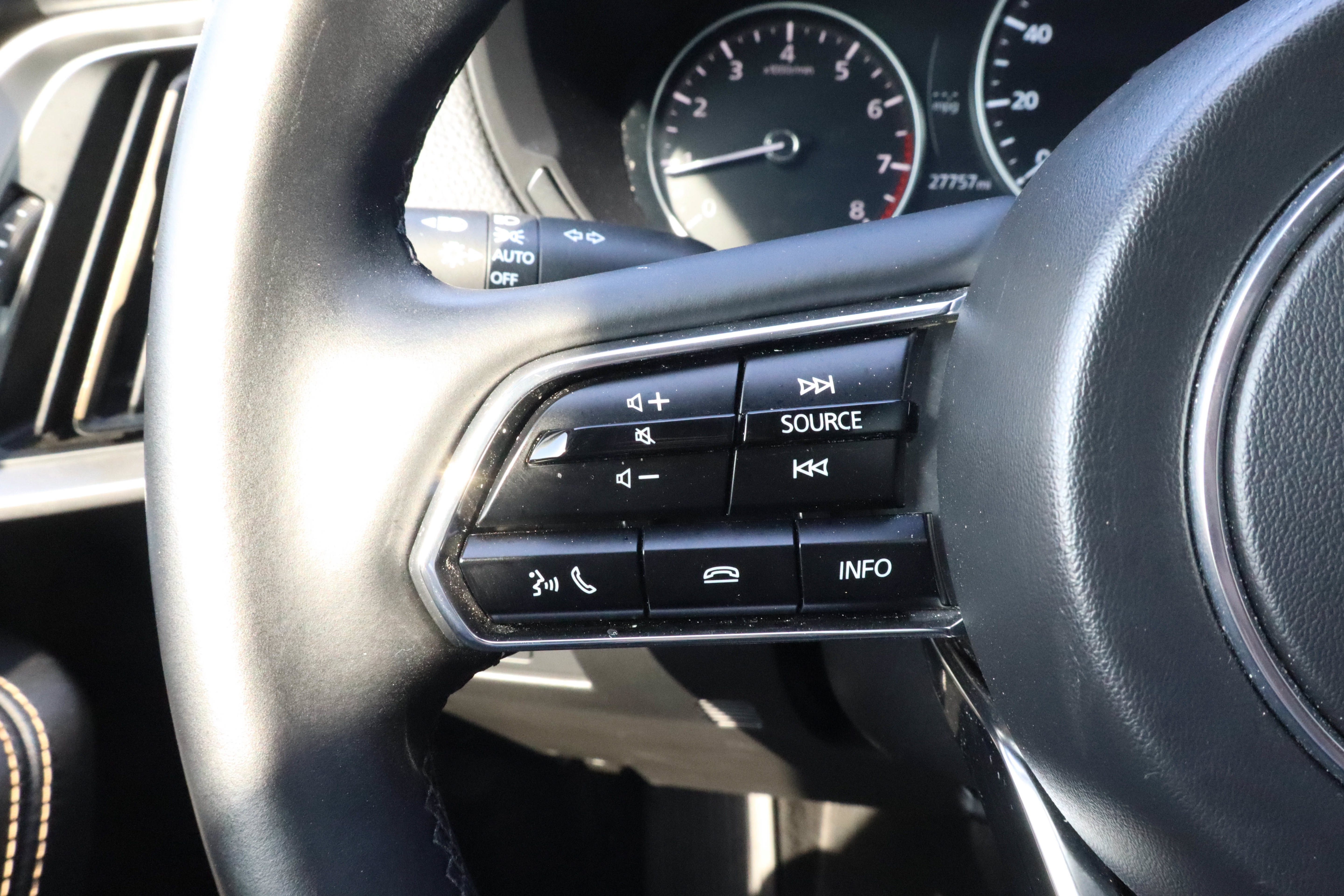 Used 2025 MAZDA CX-90 3.3 Turbo w/ Preferred Package AWD/4WD image 29