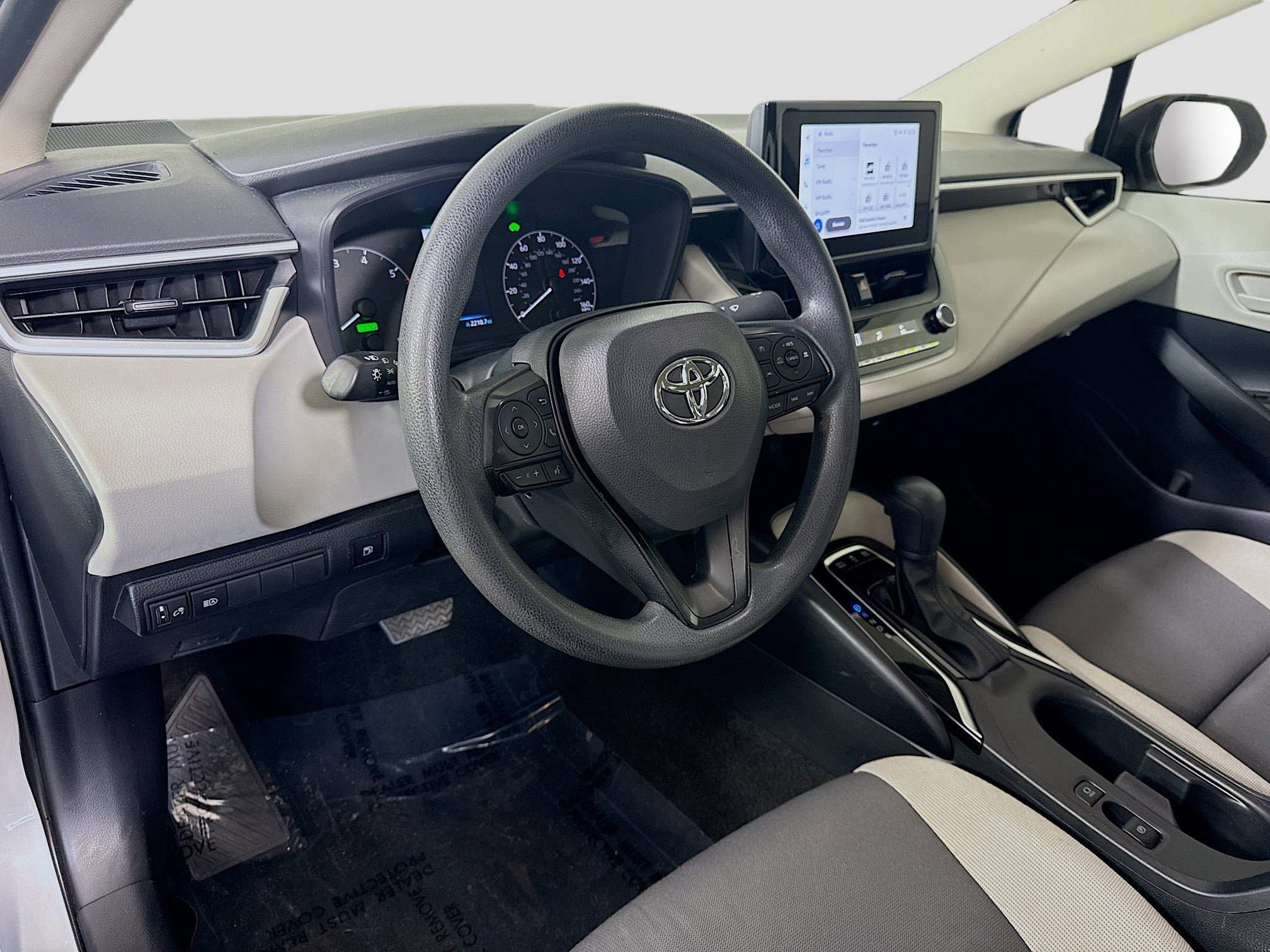 Used 2024 Toyota Corolla LE image 22