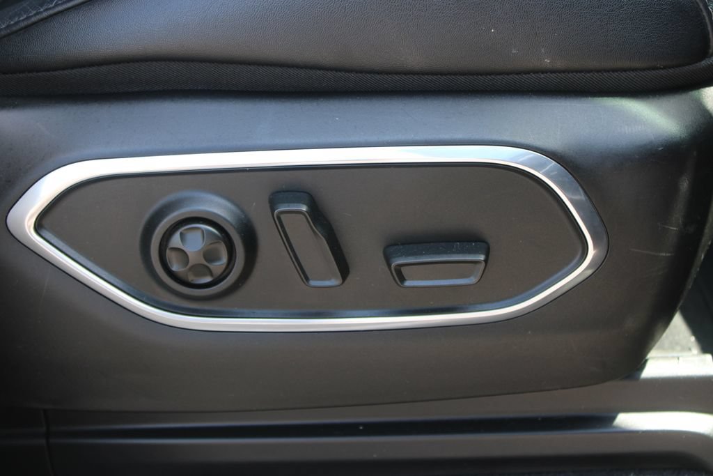 Used 2024 Jeep Wagoneer Series II AWD/4WD image 34