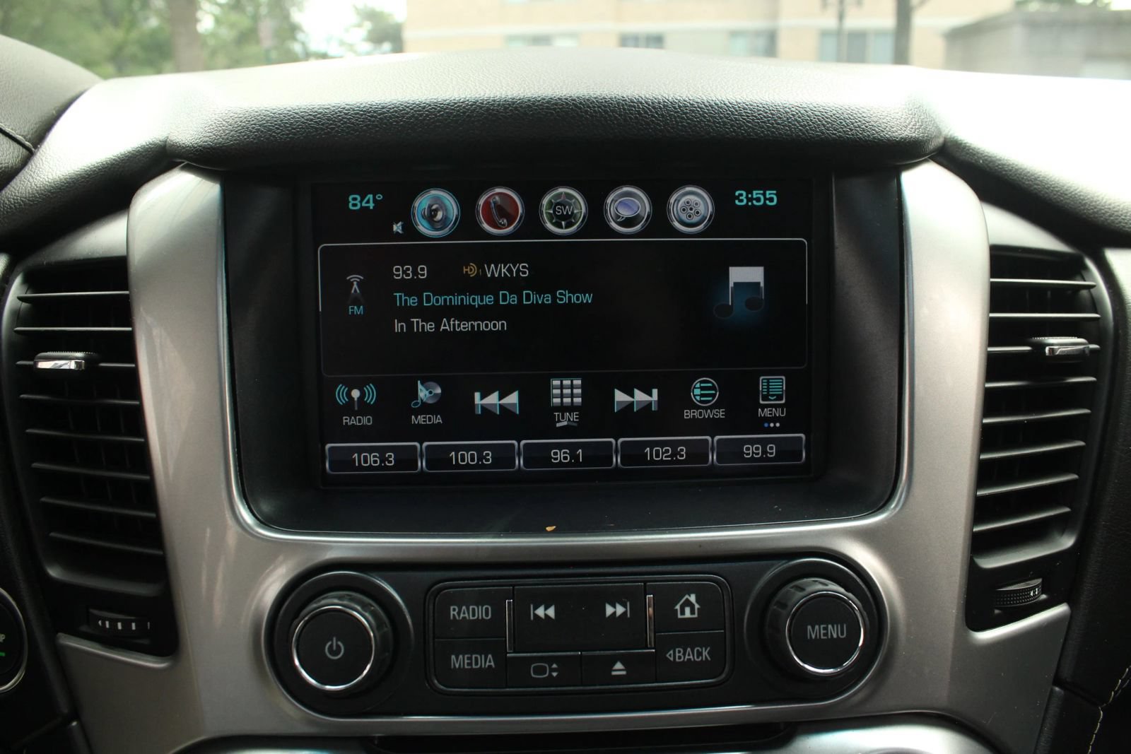 Used 2018 Chevrolet Suburban LT AWD/4WD image 33