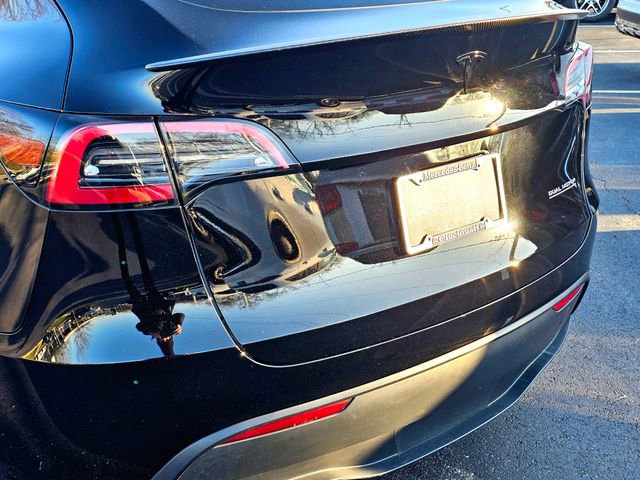 Used 2023 Tesla Model Y Performance image 14