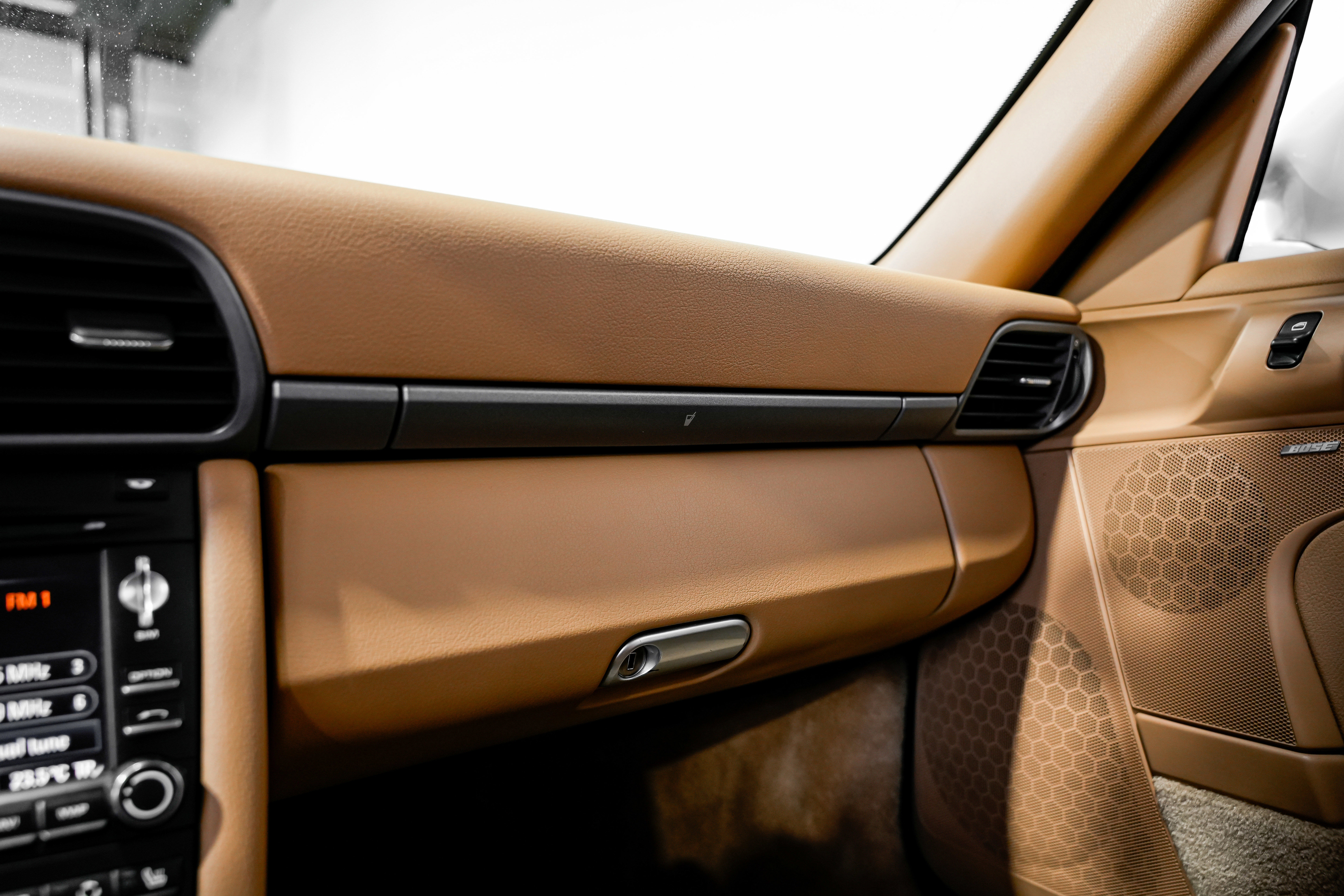 Used 2009 Porsche 911 Carrera 4 image 13