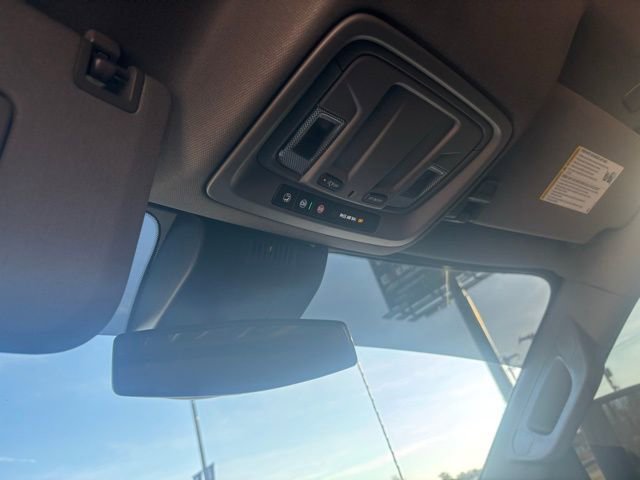 Used 2025 Chevrolet Silverado 2500 Custom w/ Custom Convenience Package image 18