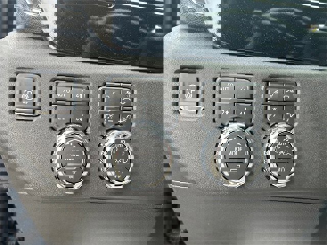 New 2026 GMC Sierra 2500 SLT w/ SLT Premium Package image 21