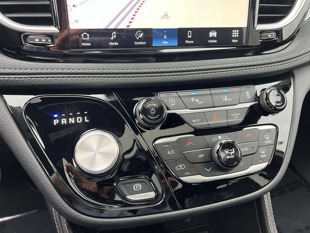 New 2026 Chrysler Pacifica Limited w/ S Appearance Package AWD/4WD image 20