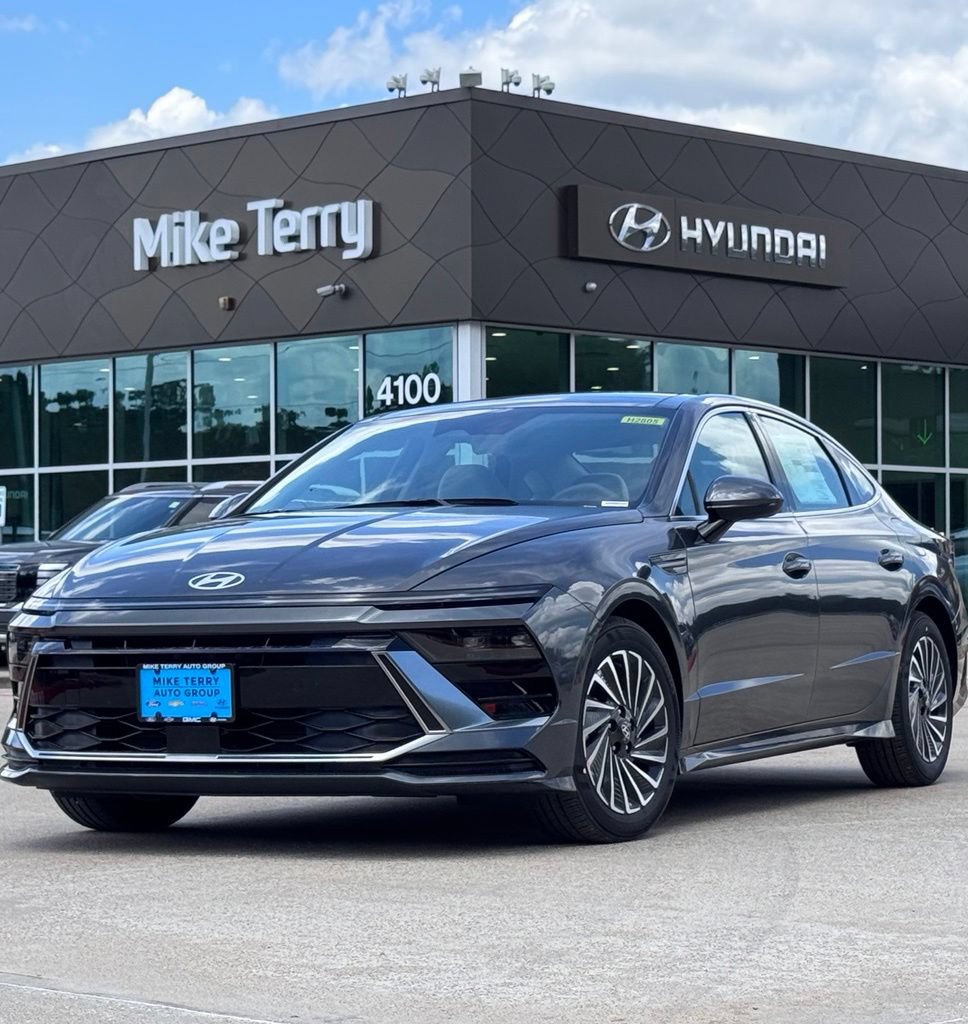 New 2026 Hyundai Sonata SEL FWD image 1