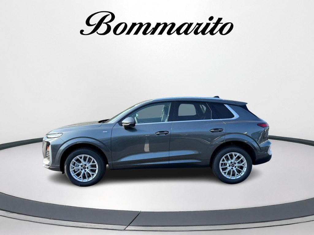New 2026 Audi Q3 quattro 2.0T AWD/4WD image 2
