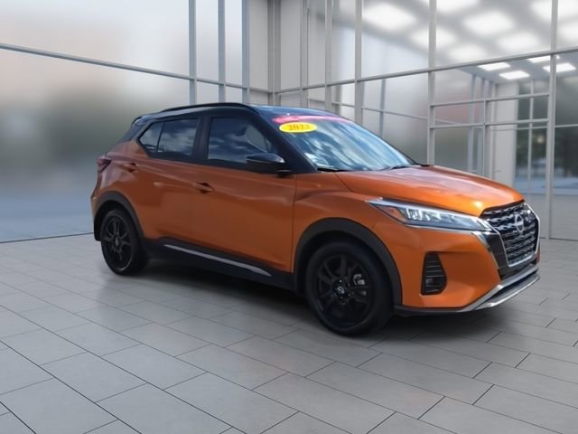 Certified 2022 Nissan Kicks SR FWD image 1