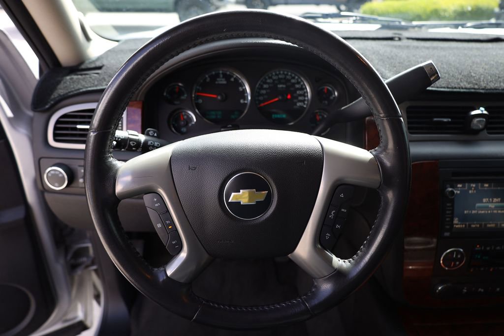 Used 2011 Chevrolet Suburban LTZ AWD/4WD image 13