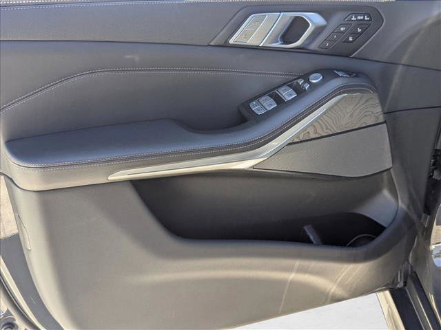 Used 2021 BMW X7 xDrive40i w/ M Sport Package image 8