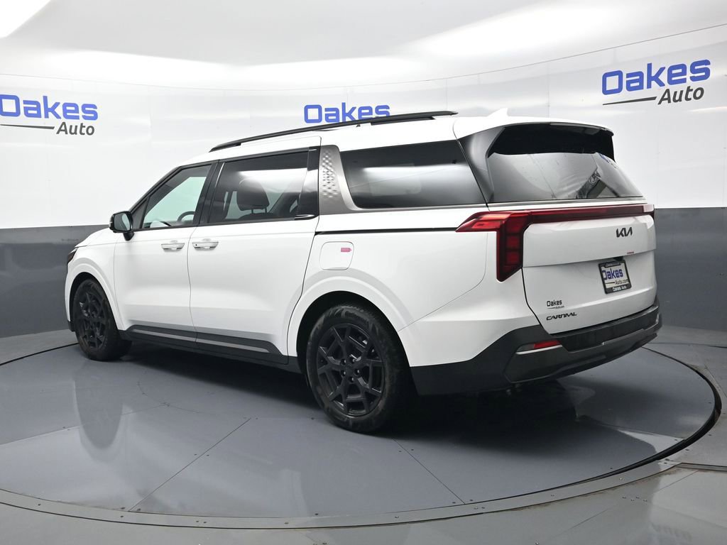 New 2025 Kia Carnival SX w/ SX Dark Edition Package image 6