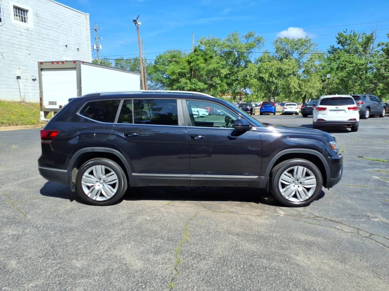 Used 2019 Volkswagen Atlas SEL AWD/4WD image 2