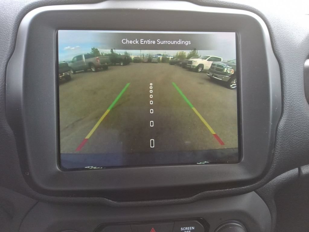 Used 2023 Jeep Renegade Latitude AWD/4WD image 16