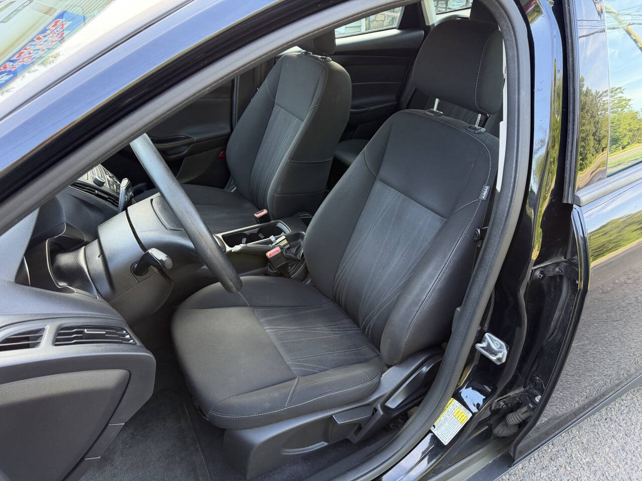 Used 2018 Ford Focus S FWD image 21