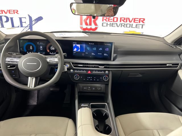Used 2025 Hyundai Sonata SEL FWD image 12