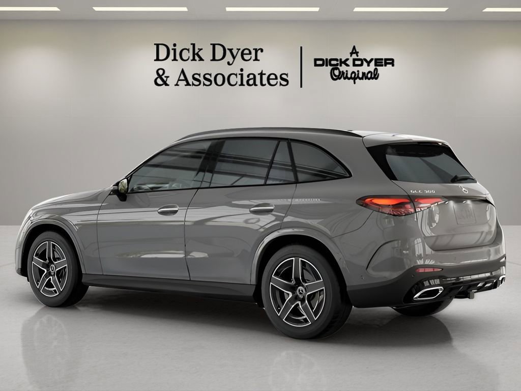 Used 2025 Mercedes-Benz GLC 300 image 19