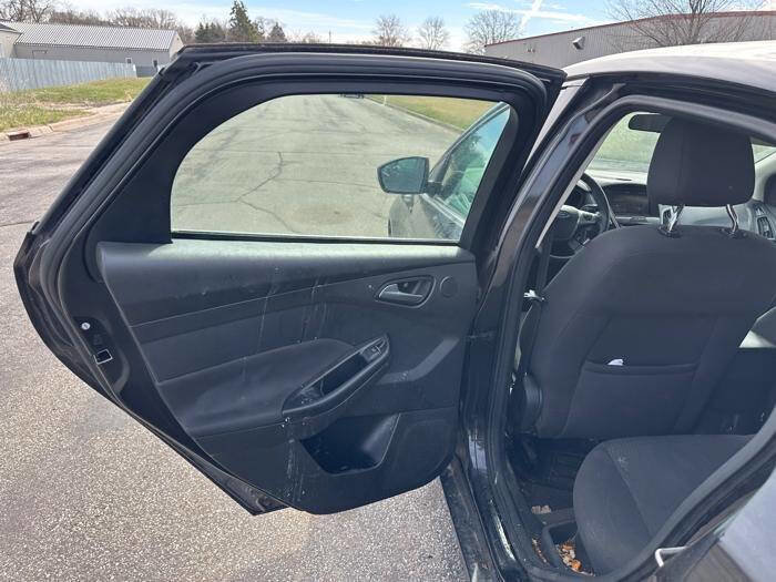 Used 2012 Ford Focus SEL FWD image 23