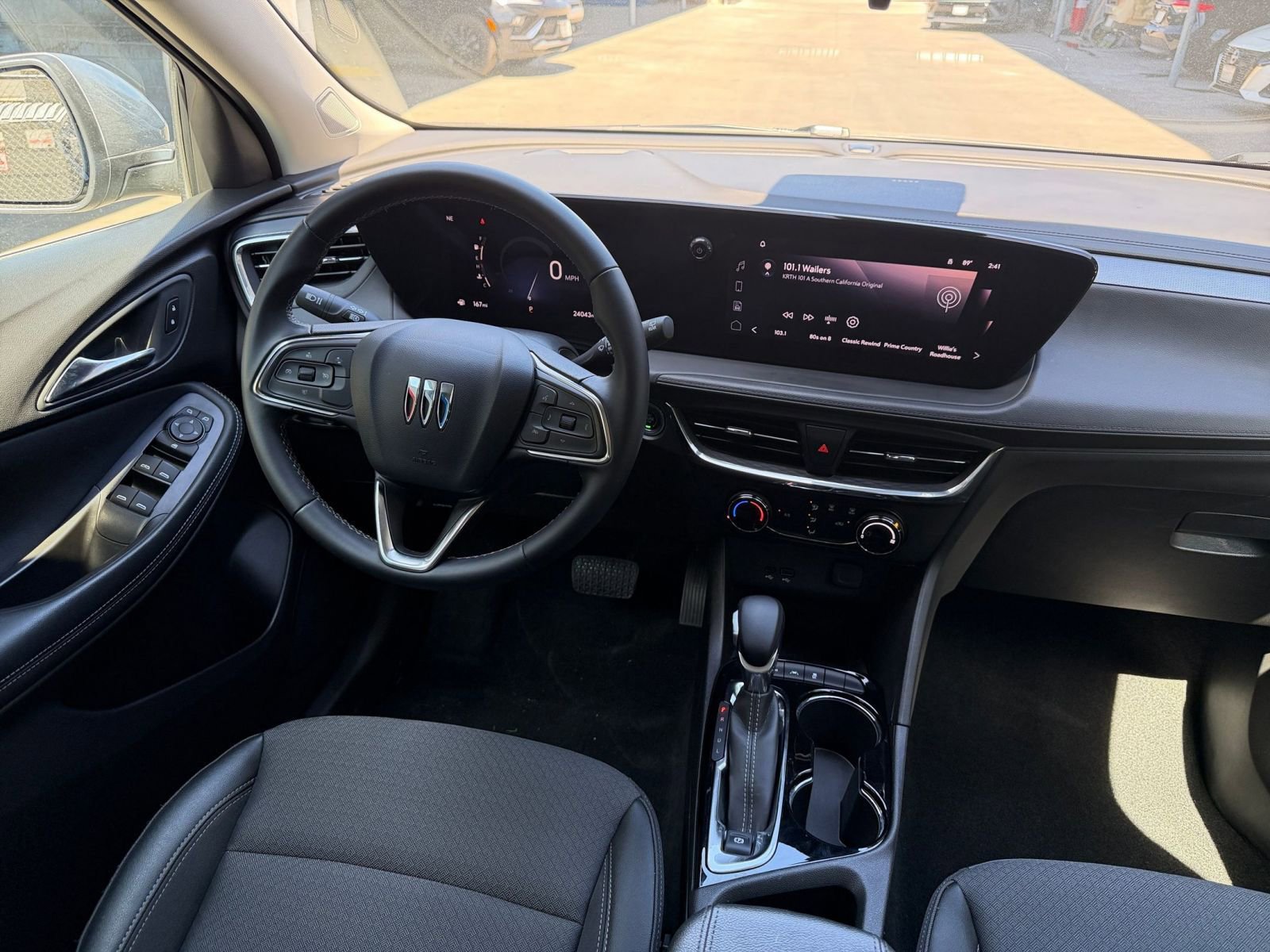 Used 2025 Buick Encore GX Preferred image 33