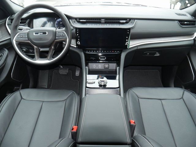 New 2026 Jeep Grand Cherokee Limited Reserve image 5