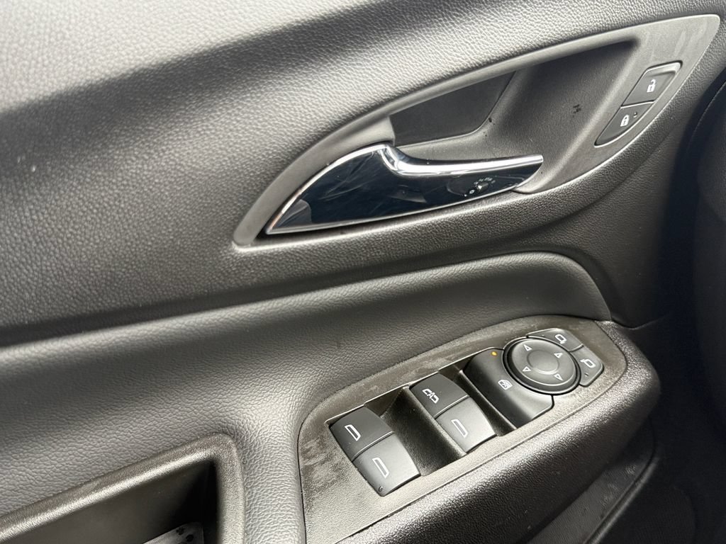 Used 2024 Chevrolet Equinox LT FWD image 11