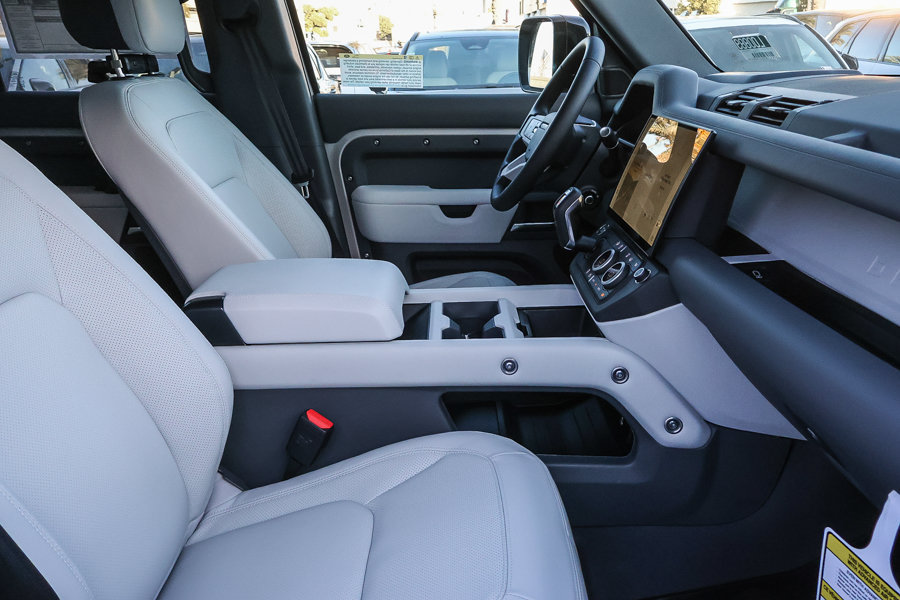 New 2026 Land Rover Defender 110 S AWD/4WD image 15
