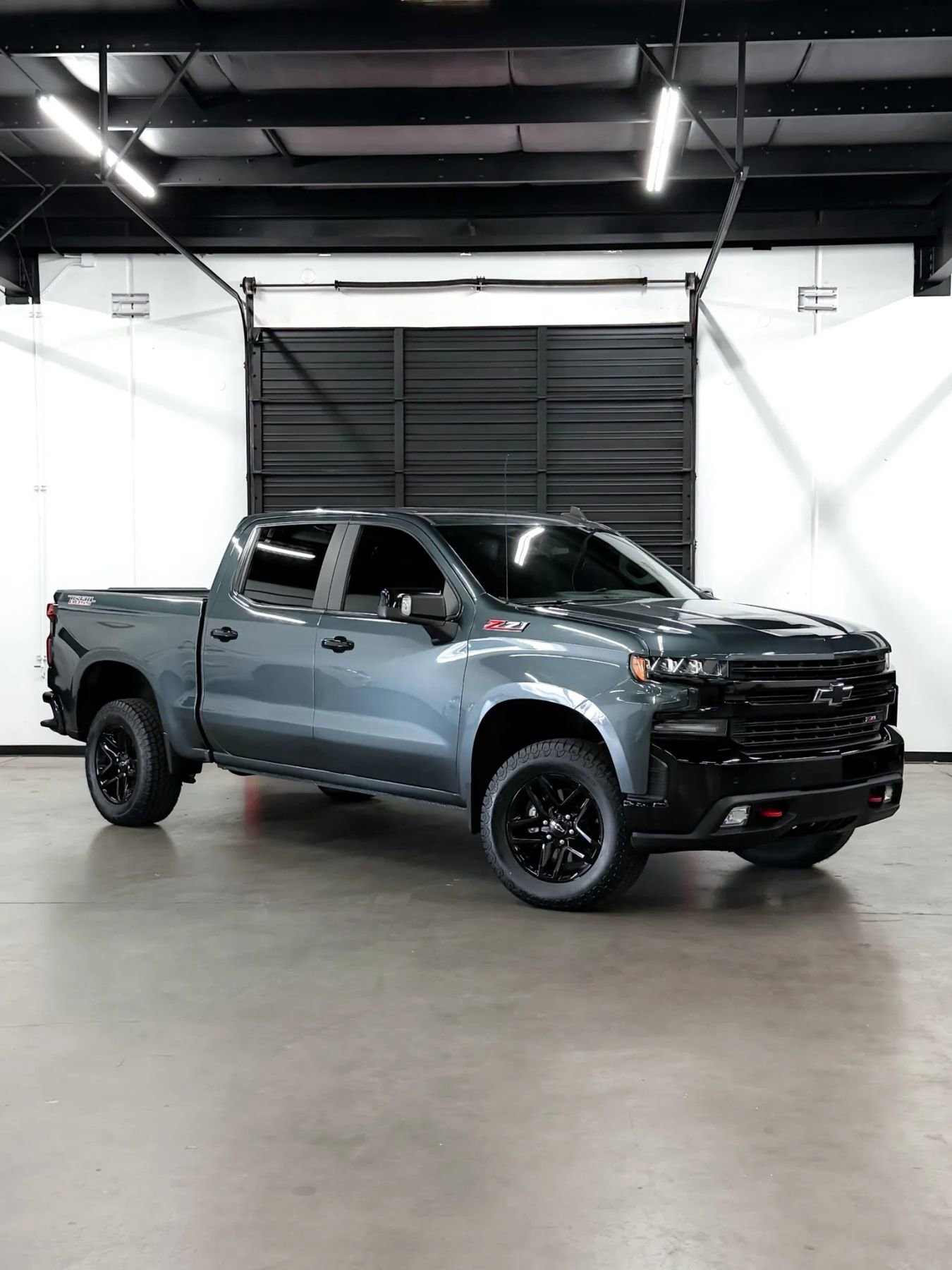 Used 2021 Chevrolet Silverado 1500 LT Trail Boss w/ Convenience Package II AWD/4WD image 6