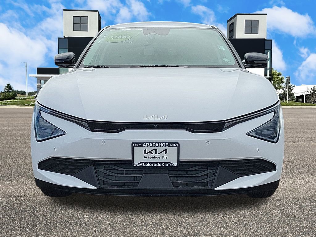 New 2025 Kia EV6 Light w/ Light LR Technology Package image 3