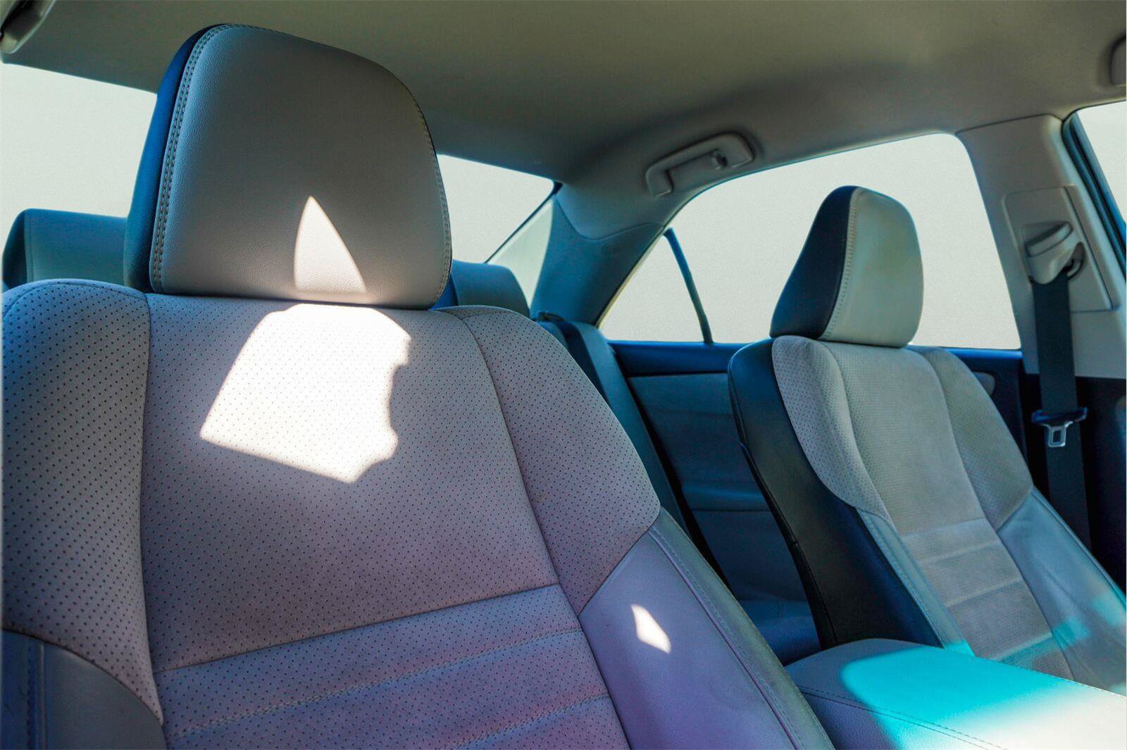 Used 2017 Toyota Camry XSE FWD image 17