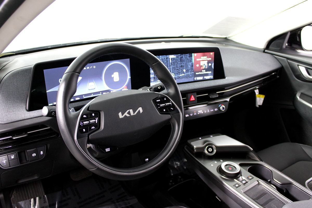 Used 2024 Kia EV6 Light RWD image 26