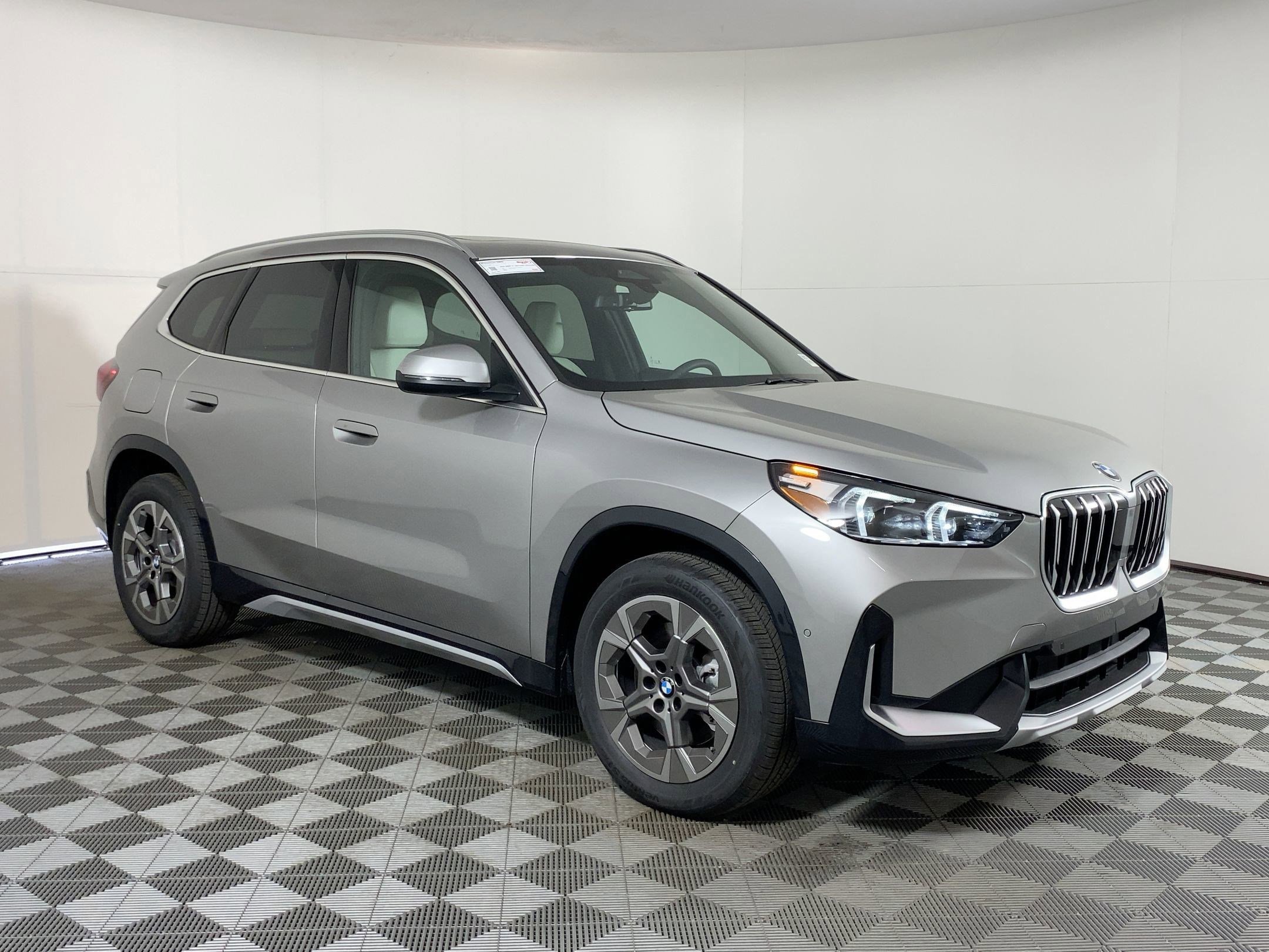 Used 2026 BMW X1 xDrive28i w/ Convenience Package image 5