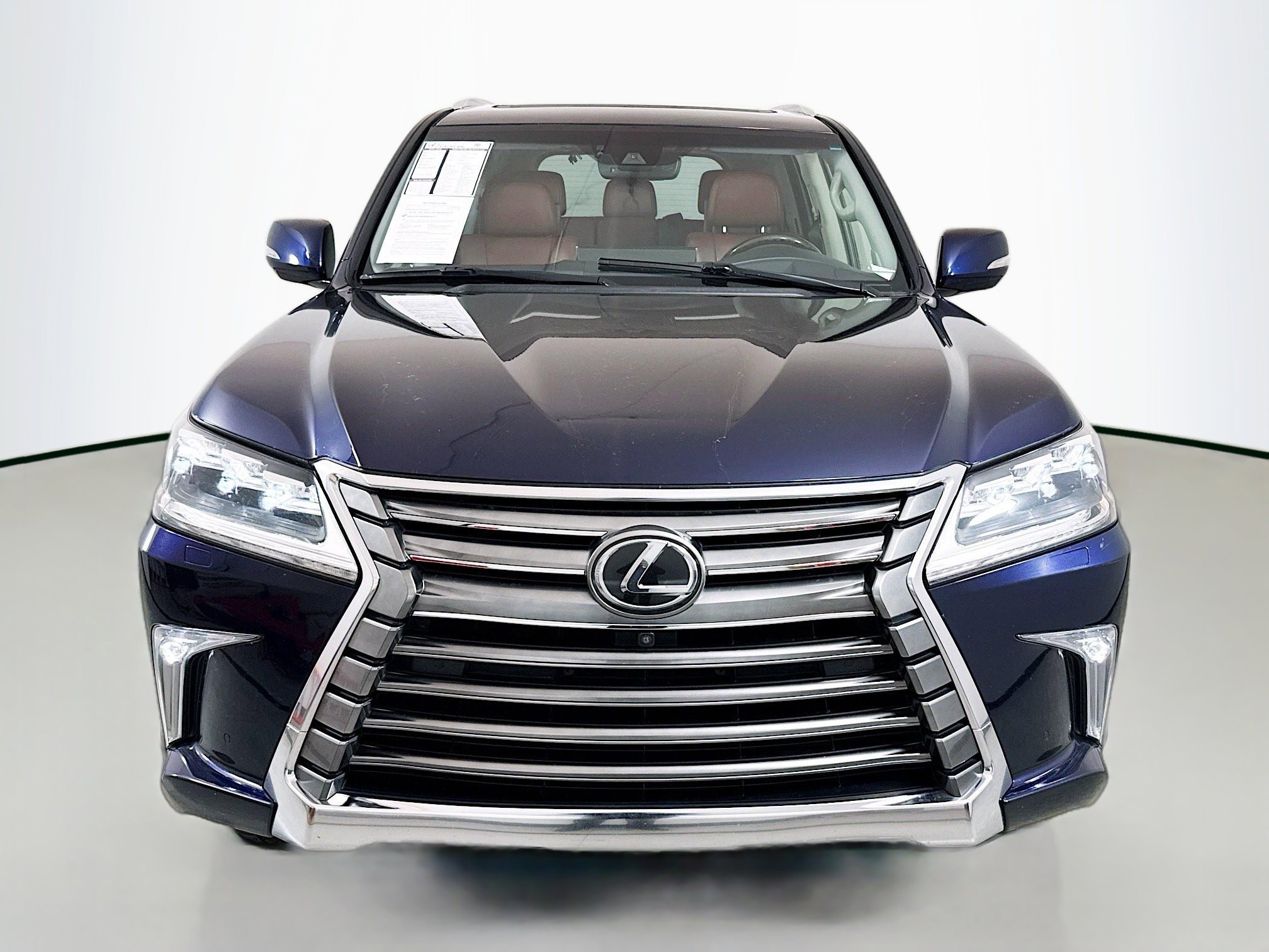 Used 2017 Lexus LX 570 4WD w/ Luxury Package image 2
