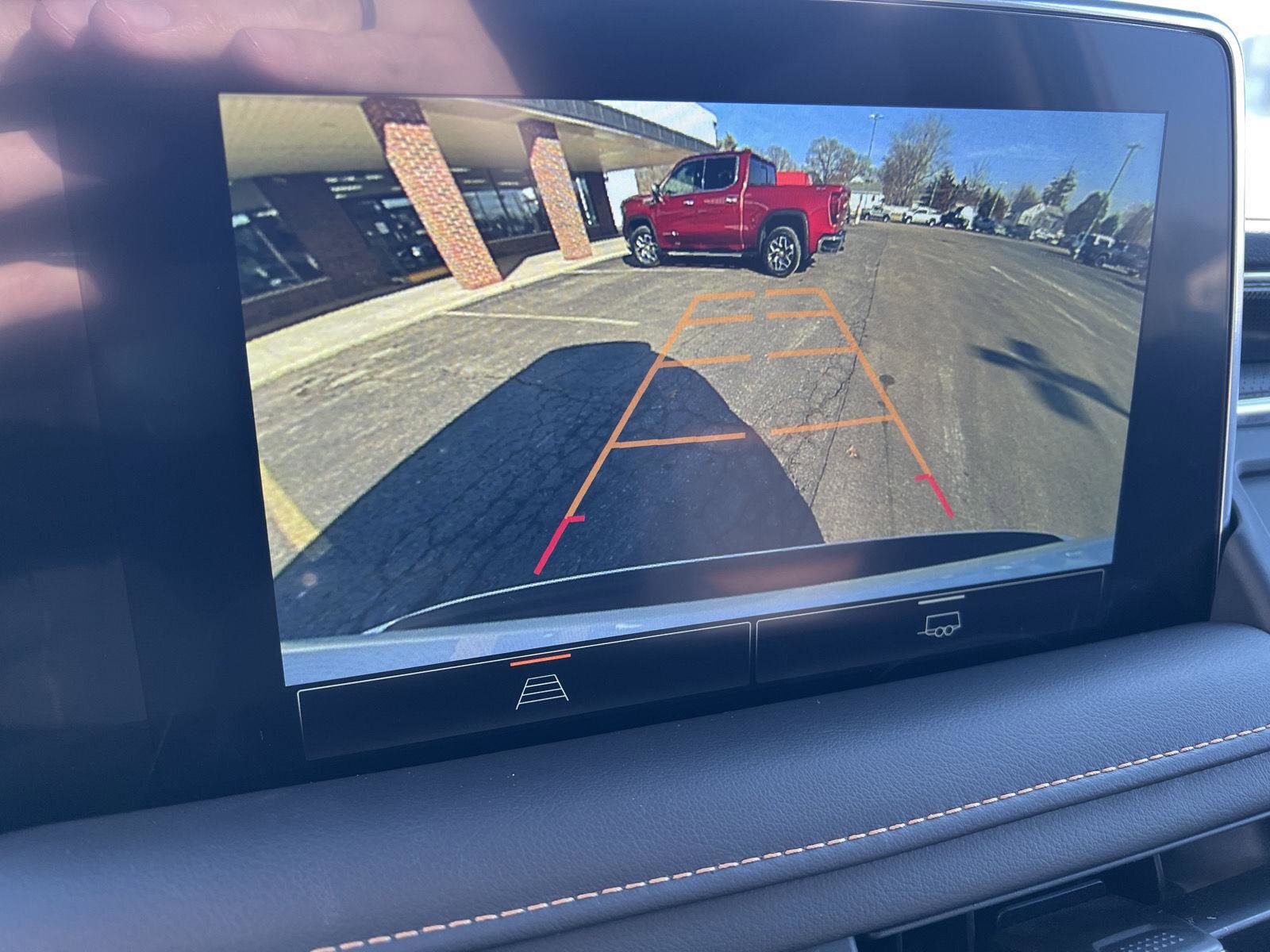 Used 2022 GMC Yukon AT4 image 30