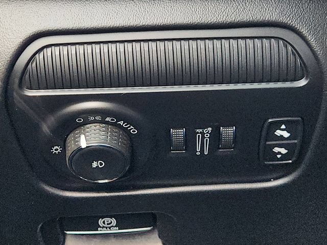 Used 2022 Jeep Grand Wagoneer Series III AWD/4WD image 27